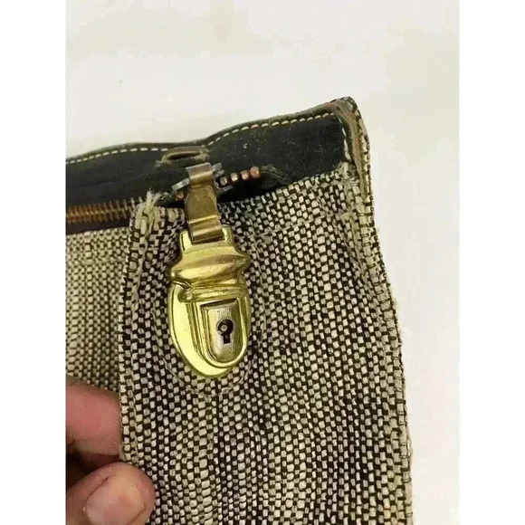 VTG Talon Zipper Portfolio Pouch 19"x14.5" - Picture 2 of 9